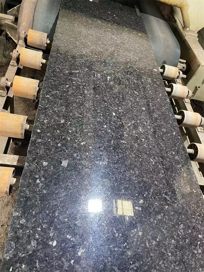 Angola Black